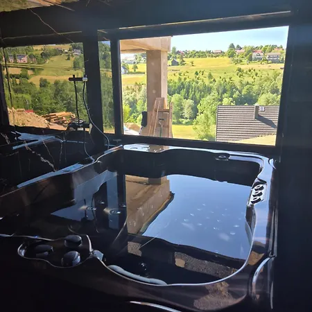 Spacowka - Mini W Beskidach 야보진카